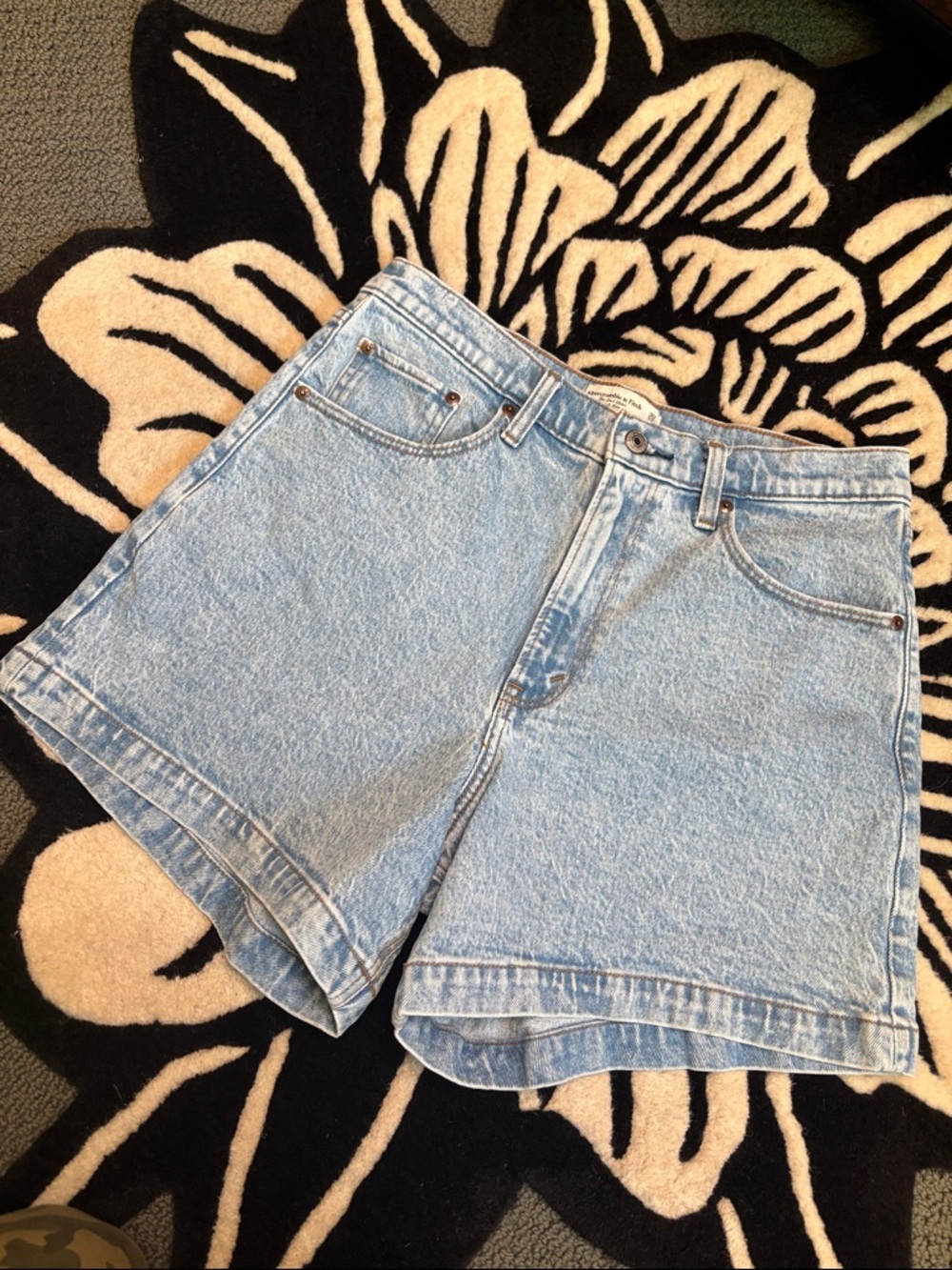 A&F Dad Short High Rise 30/10 Stonewash